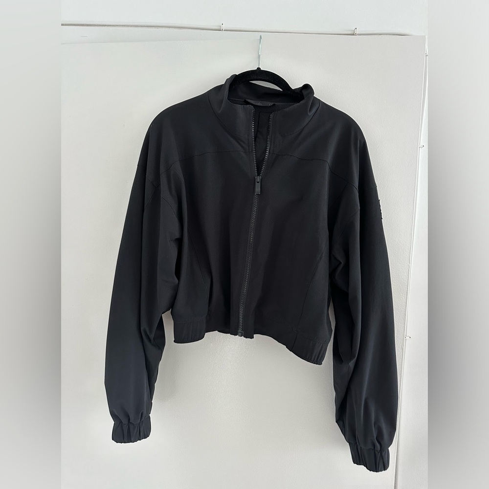 Alo Windbreaker